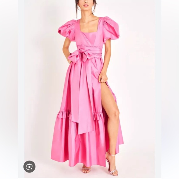 LoveShackFancy Dresses & Skirts - NWT LoveShackFancy Doutzen Silk Dress